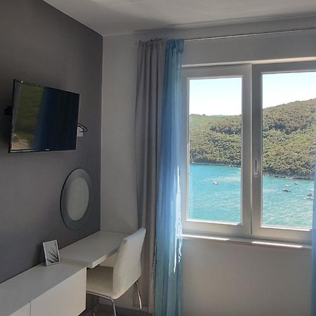 Apartment Noemi With A Direct Beach View Rabac Zimmer foto