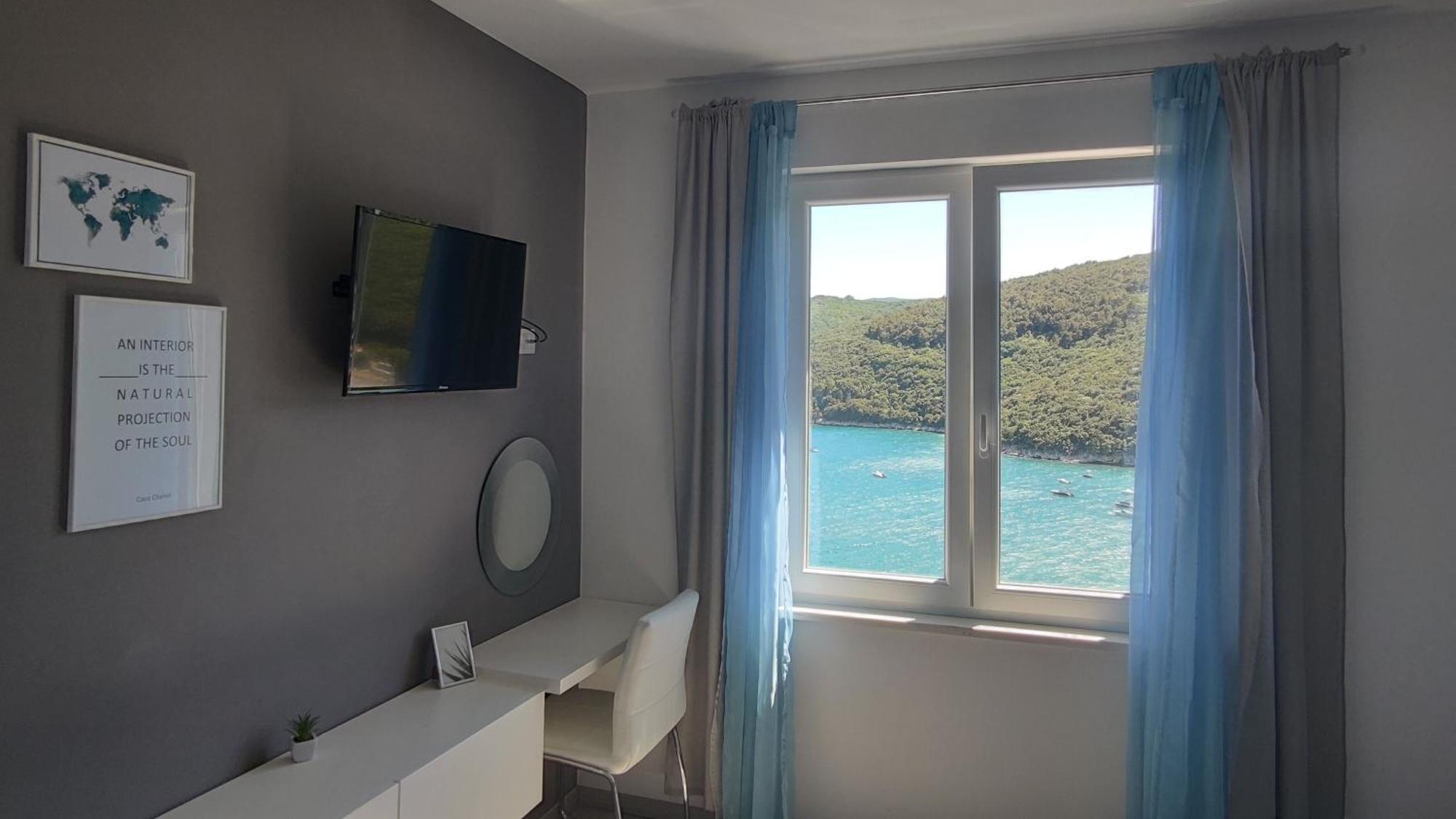 Apartment Noemi With A Direct Beach View Rabac Zimmer foto